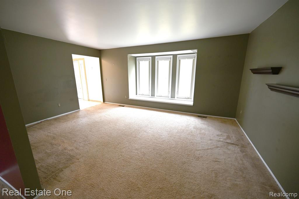 25050 SULLIVAN Lane, Novi, MI — Photo 4