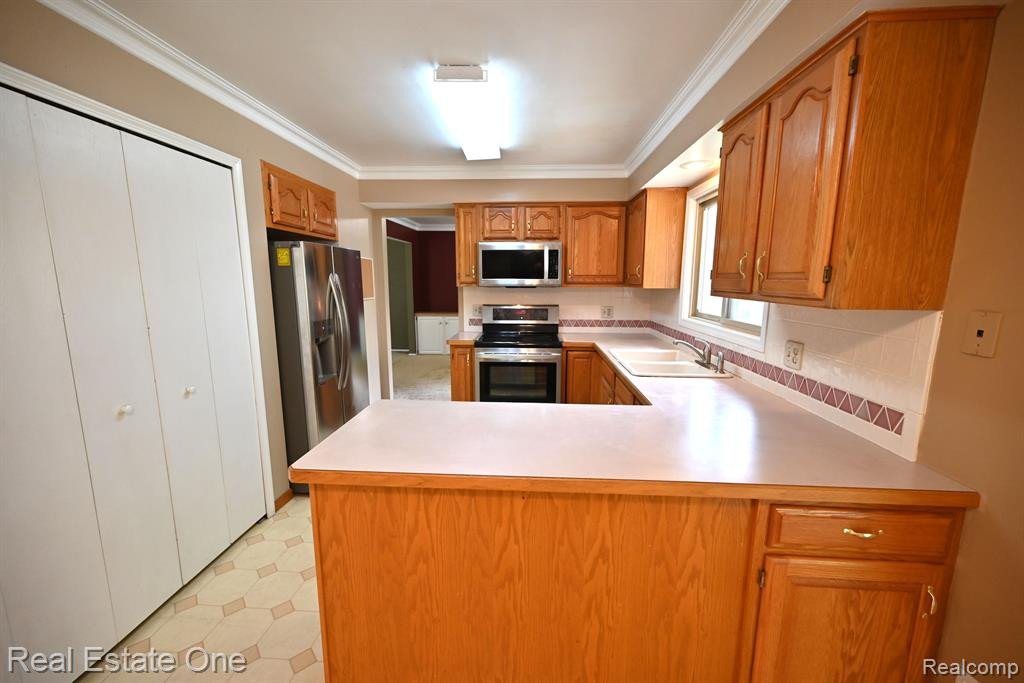 25050 SULLIVAN Lane, Novi, MI — Photo 7