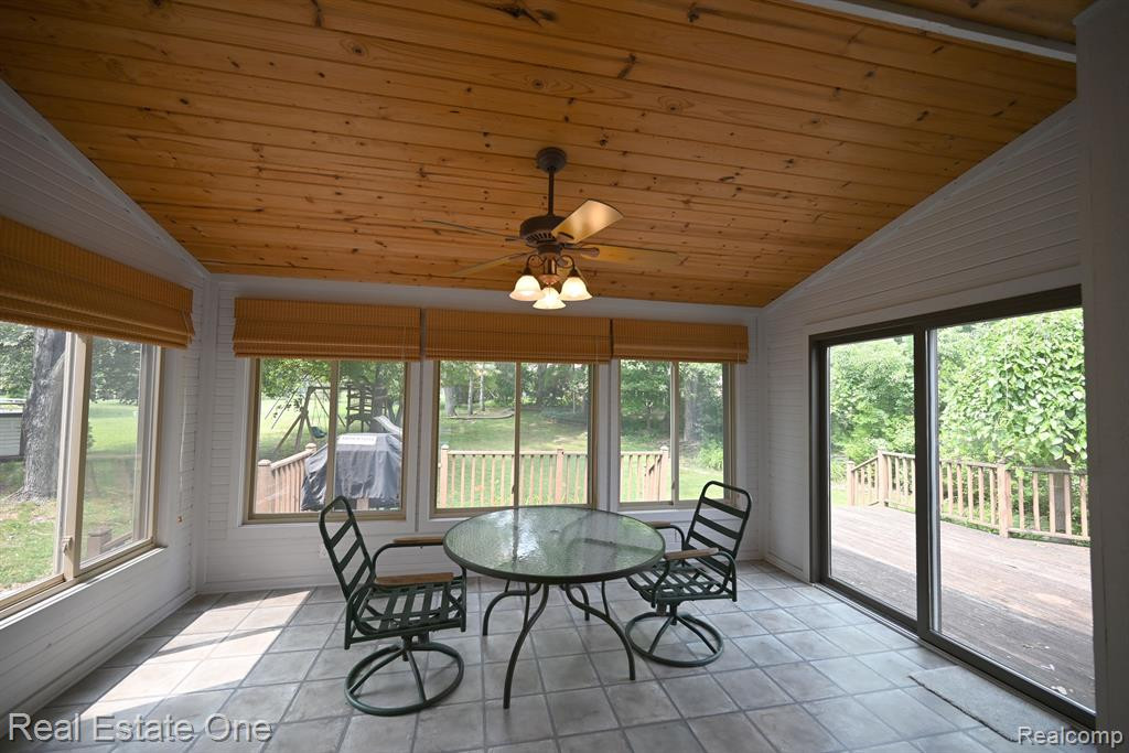 25050 SULLIVAN Lane, Novi, MI — Photo 9