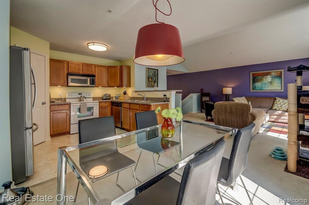 16893 HAWICK Lane, Romulus, MI 48174 — Photo 13