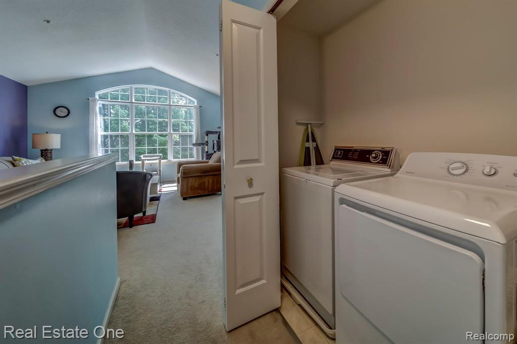 16893 HAWICK Lane, Romulus, MI 48174 — Photo 18
