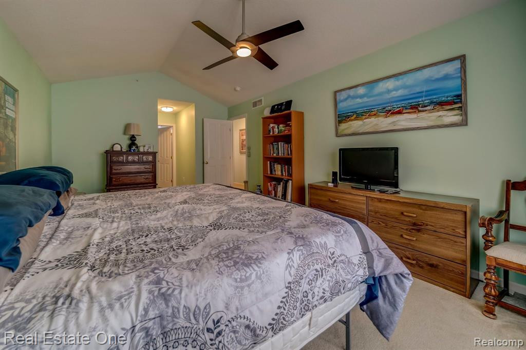 16893 HAWICK Lane, Romulus, MI 48174 — Photo 21