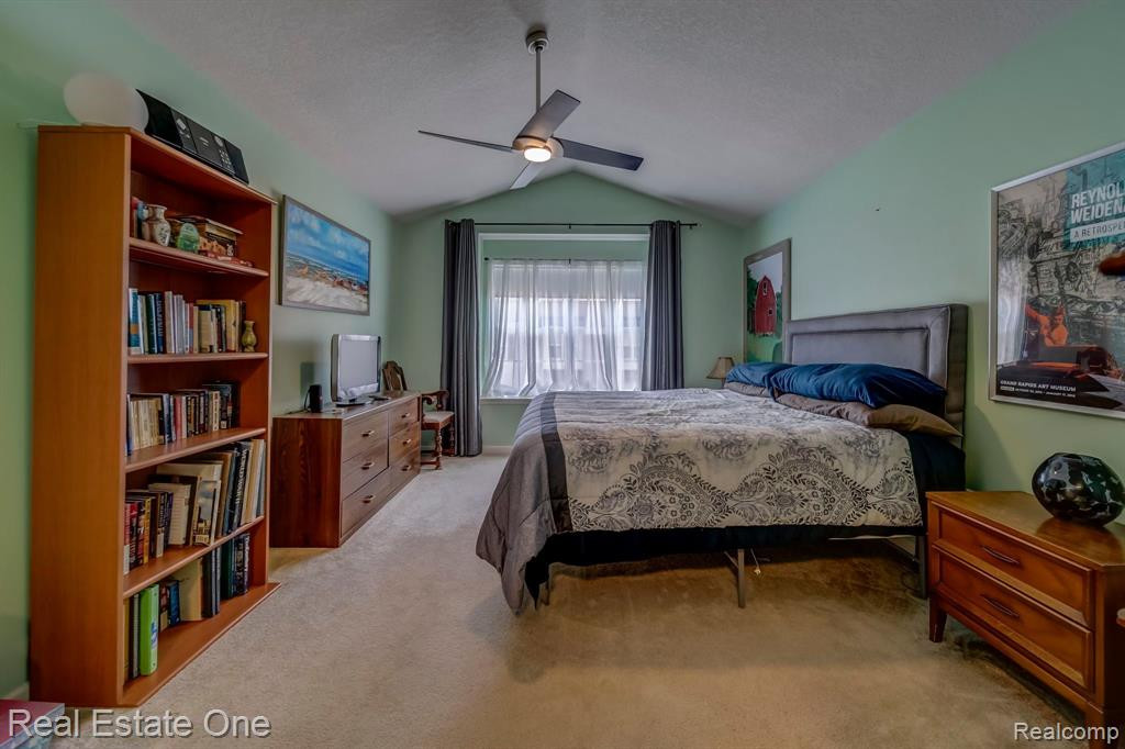 16893 HAWICK Lane, Romulus, MI 48174 — Photo 22