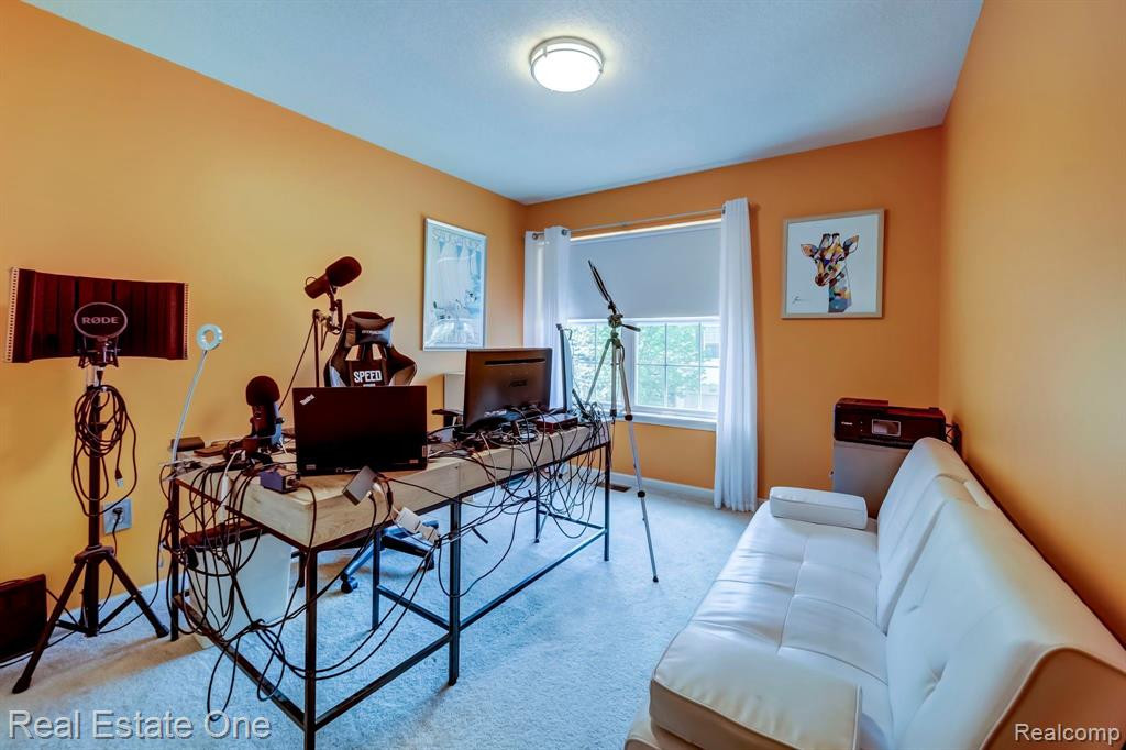 16893 HAWICK Lane, Romulus, MI 48174 — Photo 24