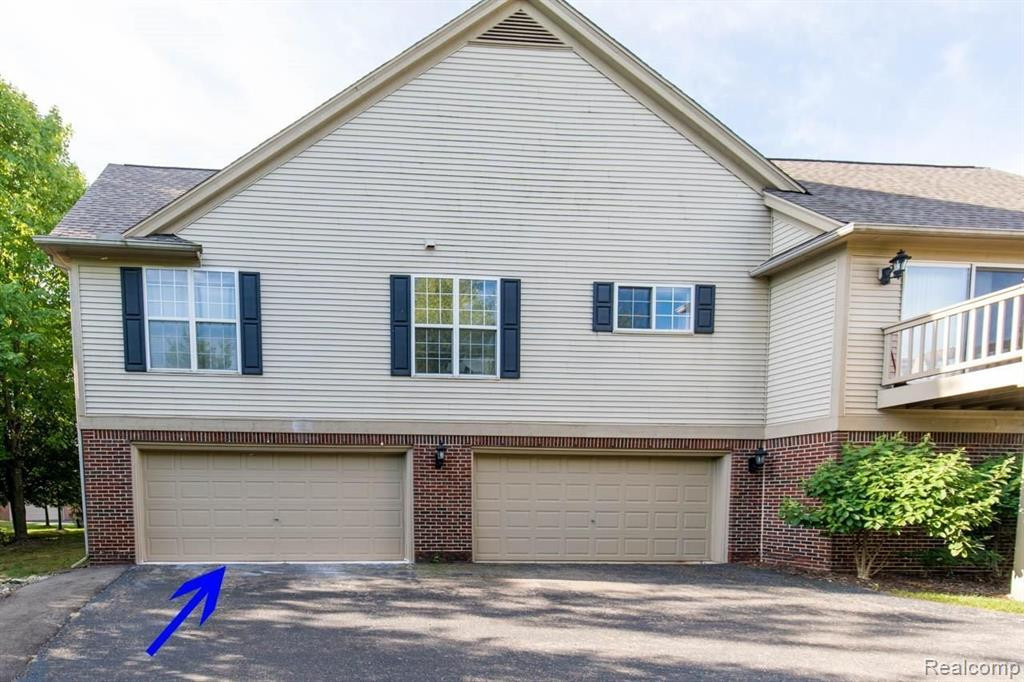 28138 CARLTON WAY Drive, Novi, MI 48377 — Photo 4