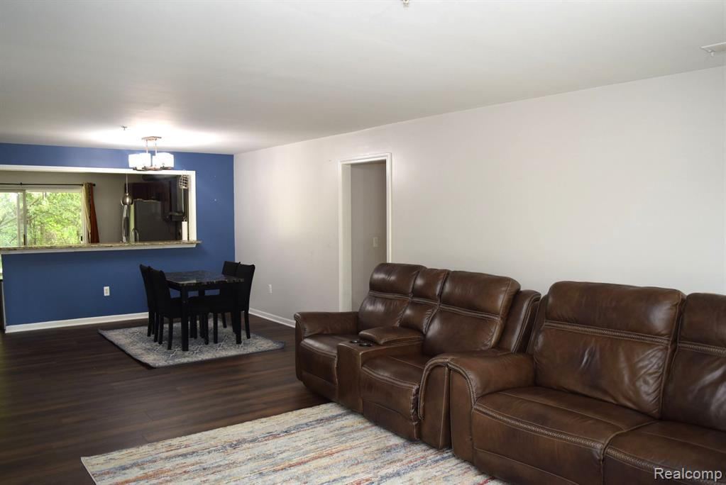 28138 CARLTON WAY Drive, Novi, MI 48377 — Photo 7