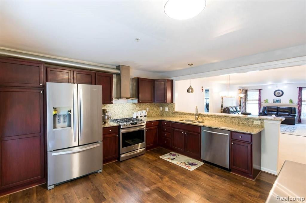 28138 CARLTON WAY Drive, Novi, MI 48377 — Photo 11