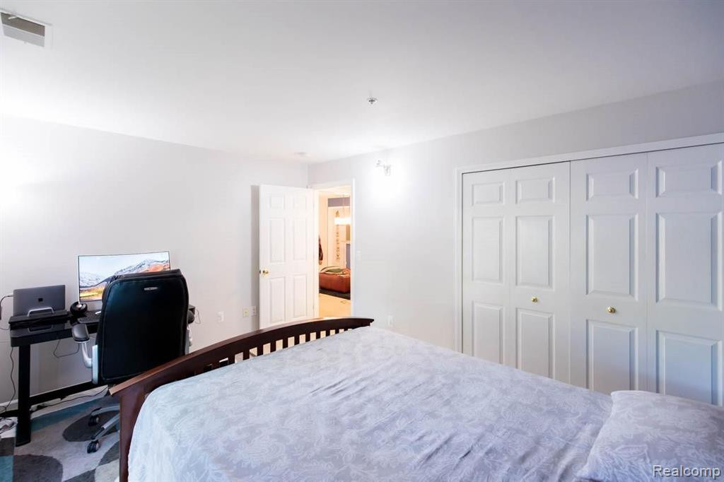 28138 CARLTON WAY Drive, Novi, MI 48377 — Photo 21