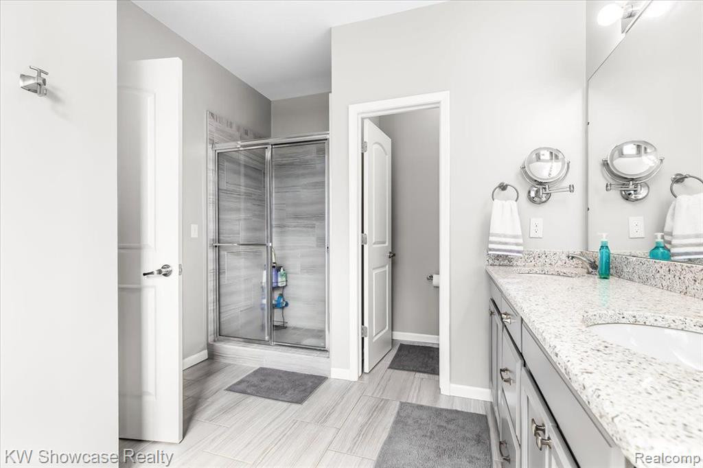 216 CUYAHOGA Court, South Lyon, MI 48178 — Photo 20