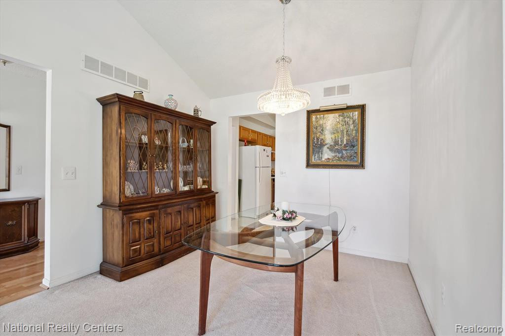 22080 RIVER PINES Drive, Farmington Hills, MI 48335 — Photo 13