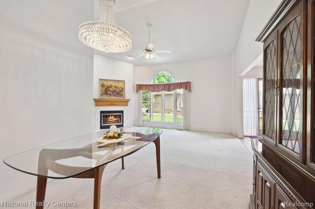 22080 RIVER PINES Drive, Farmington Hills, MI 48335 — Photo 14