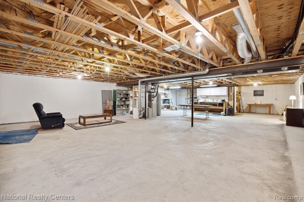 22080 RIVER PINES Drive, Farmington Hills, MI 48335 — Photo 37