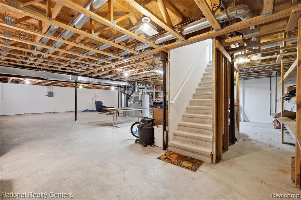 22080 RIVER PINES Drive, Farmington Hills, MI 48335 — Photo 40