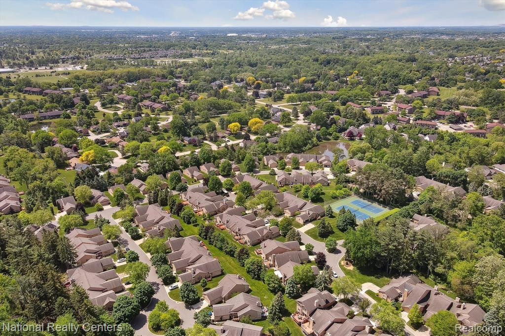 22080 RIVER PINES Drive, Farmington Hills, MI 48335 — Photo 54