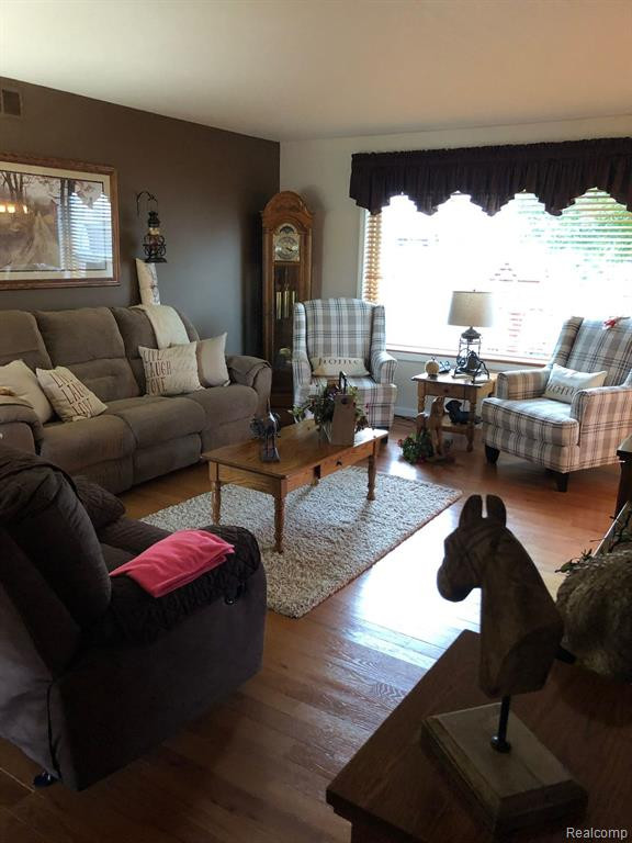 12419 MATTHEWS Street, Carleton, MI 48117 — Photo 8