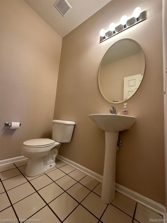 17104 ADDINGTON Drive, Commerce Twp, MI 48390 — Photo 21