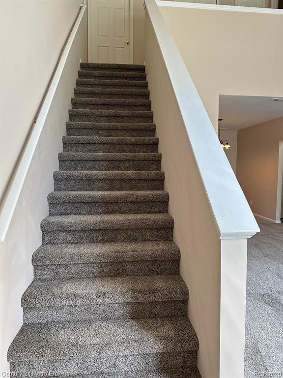 17104 ADDINGTON Drive, Commerce Twp, MI 48390 — Photo 28