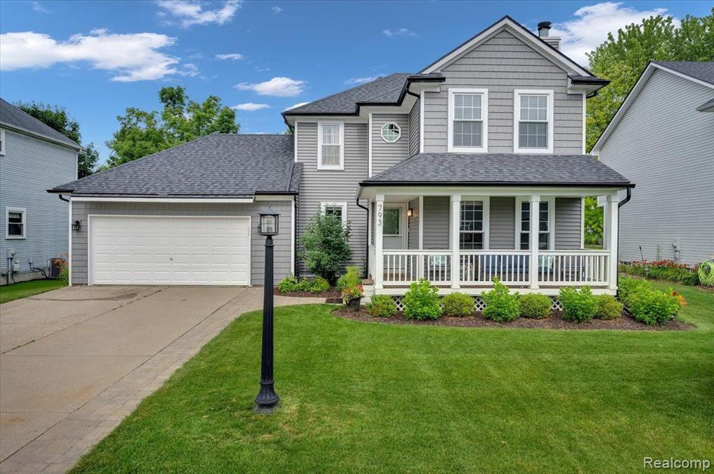 793 WOODLEIGH Way, Oxford, MI 48371 — front exterior