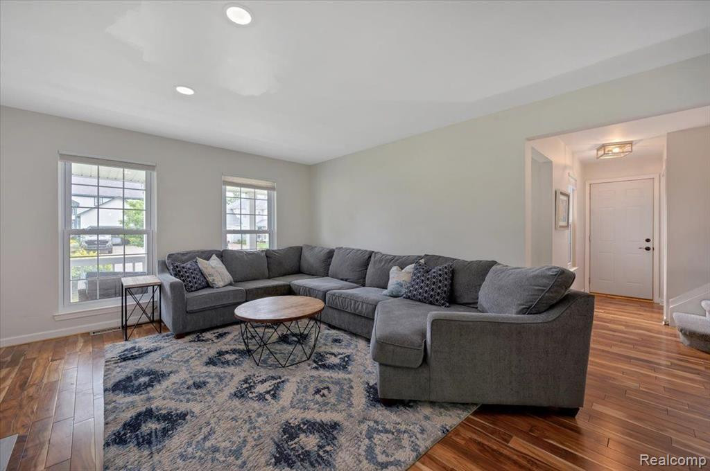 793 WOODLEIGH Way, Oxford, MI 48371 — Photo 14