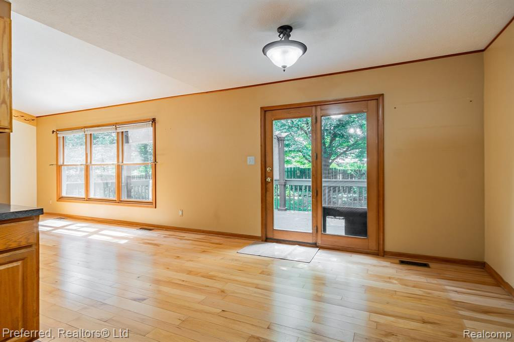 716 Wood Street, Stockbridge, MI 49285 — Photo 8