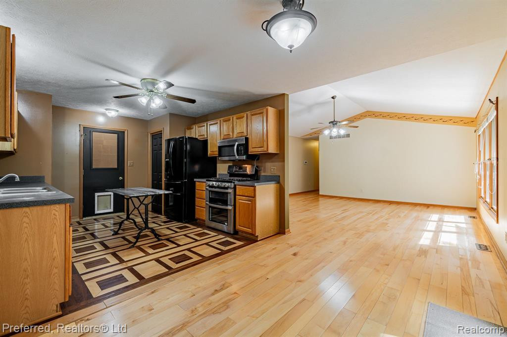 716 Wood Street, Stockbridge, MI 49285 — Photo 9