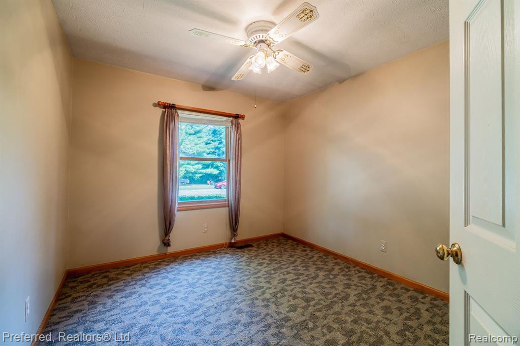716 Wood Street, Stockbridge, MI 49285 — Photo 18