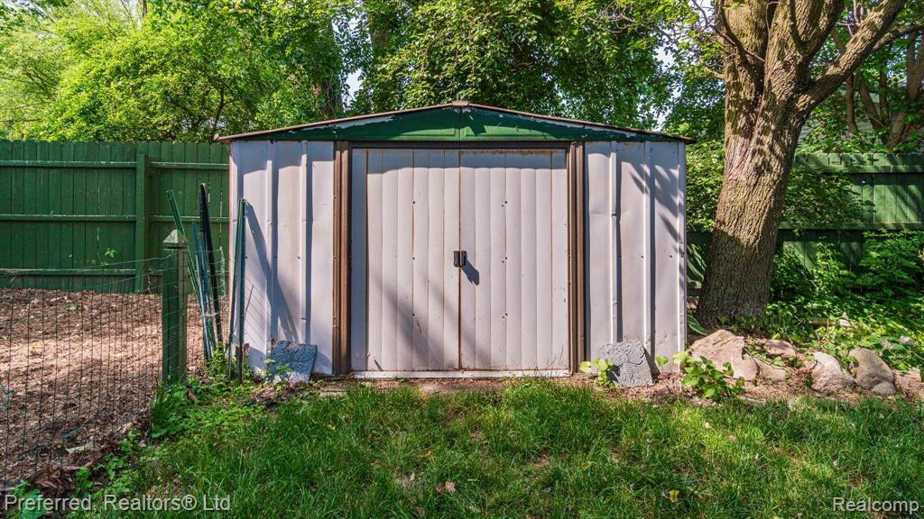 716 Wood Street, Stockbridge, MI 49285 — Photo 29