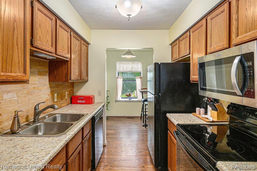 442 FOREST Drive, Brighton, MI 48116 — Photo 5