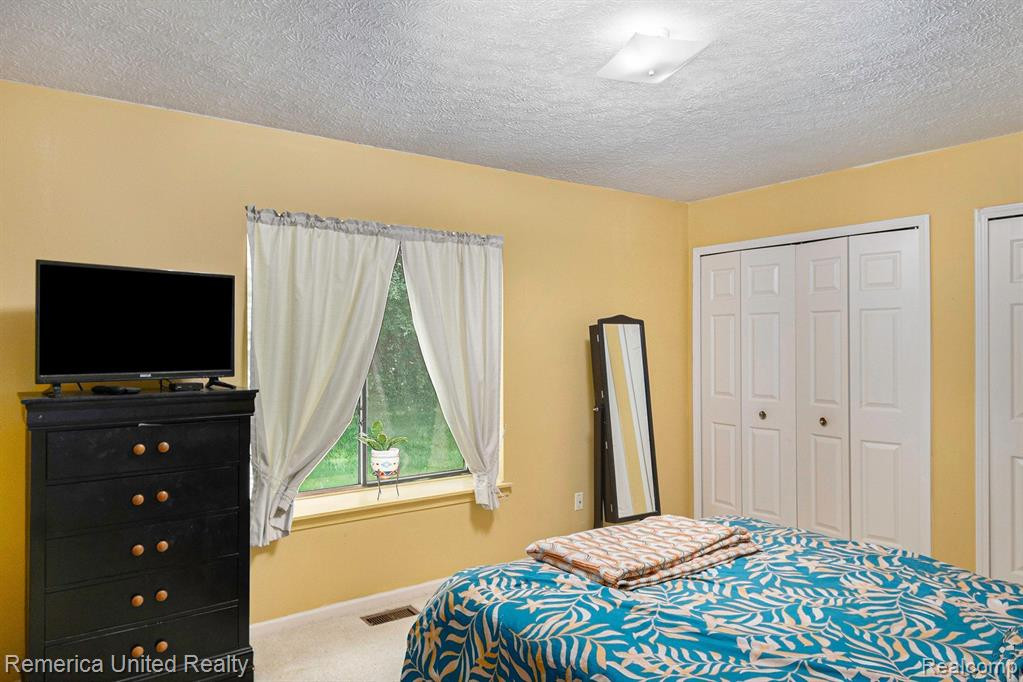 442 FOREST Drive, Brighton, MI 48116 — Photo 12