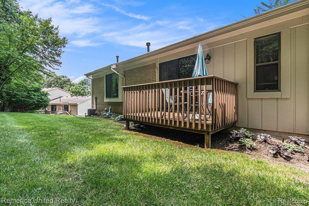 442 FOREST Drive, Brighton, MI 48116 — Photo 21