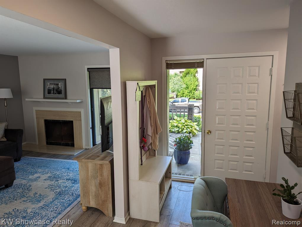 1706 S HILL Boulevard, Bloomfield Hills, MI 48304 — Photo 3