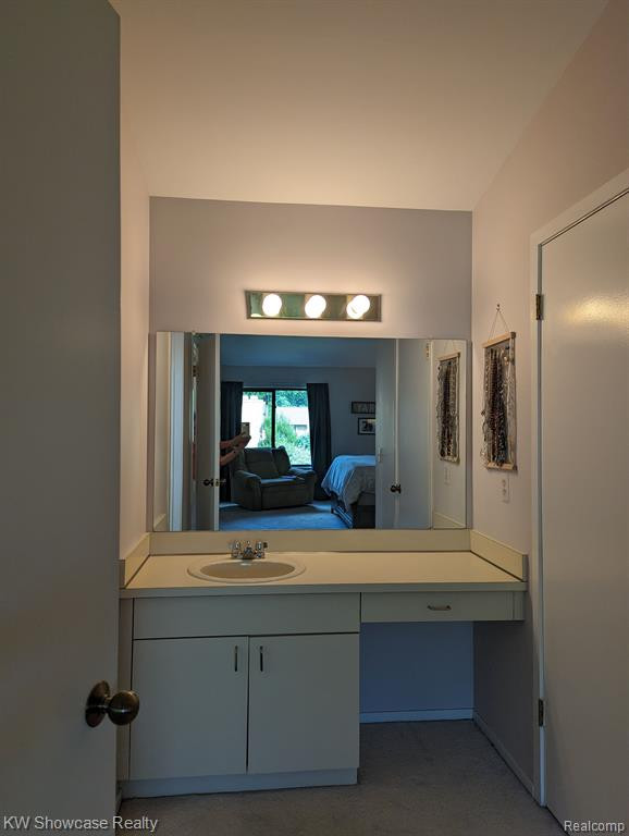 1706 S HILL Boulevard, Bloomfield Hills, MI 48304 — Photo 13