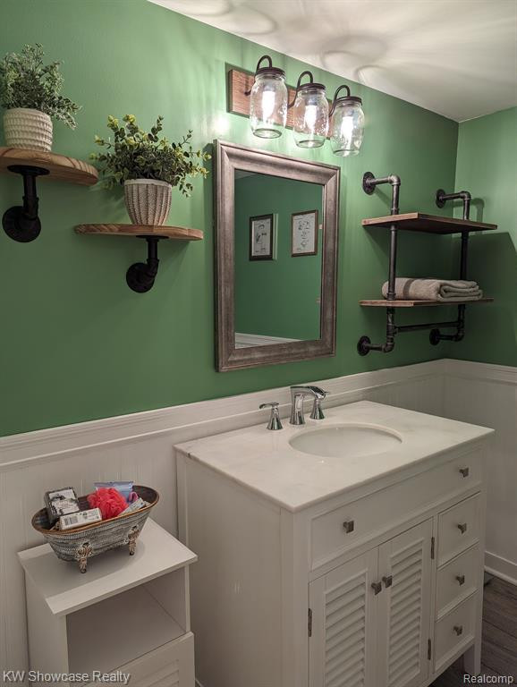 1706 S HILL Boulevard, Bloomfield Hills, MI 48304 — Photo 17