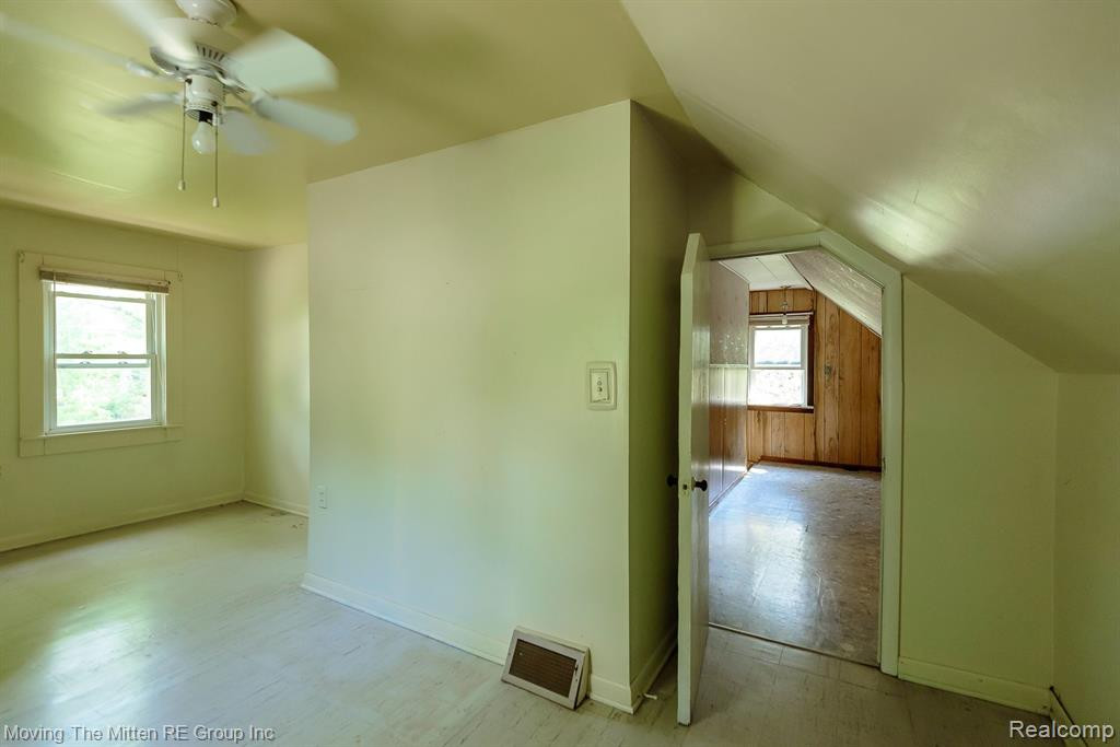 9818 WOODLAND, Ypsilanti, MI 48197 — Photo 22