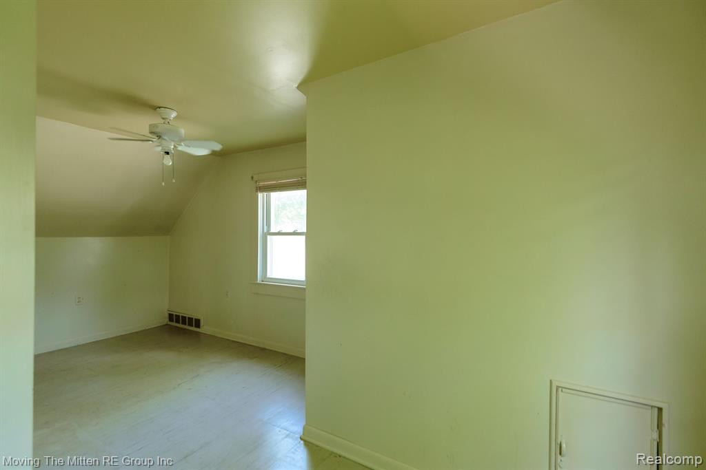9818 WOODLAND, Ypsilanti, MI 48197 — Photo 23