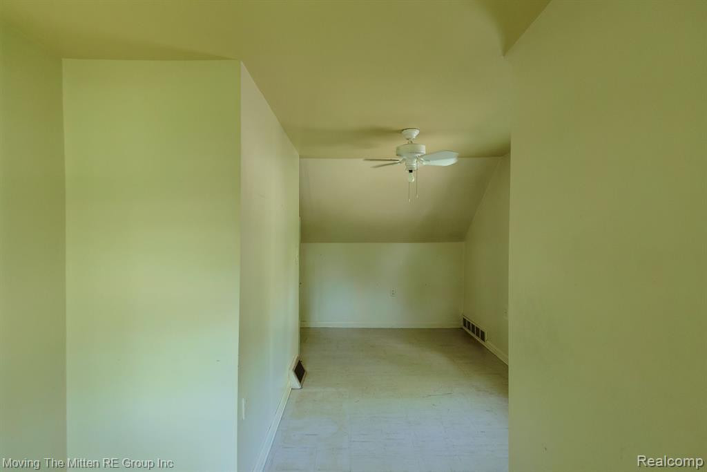 9818 WOODLAND, Ypsilanti, MI 48197 — Photo 25