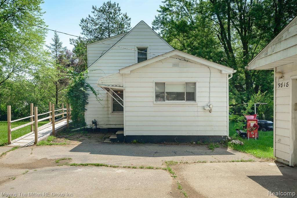 9818 WOODLAND, Ypsilanti, MI 48197 — Photo 33