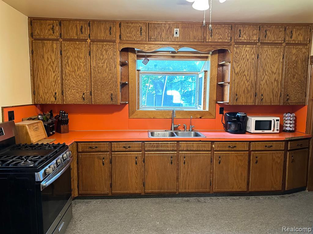 107 S NEEPER Street, Capac, MI 48014 — Photo 5
