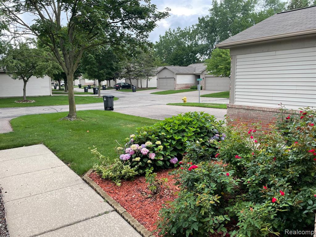 6921 DEERHURST Drive, Westland, MI — Photo 3
