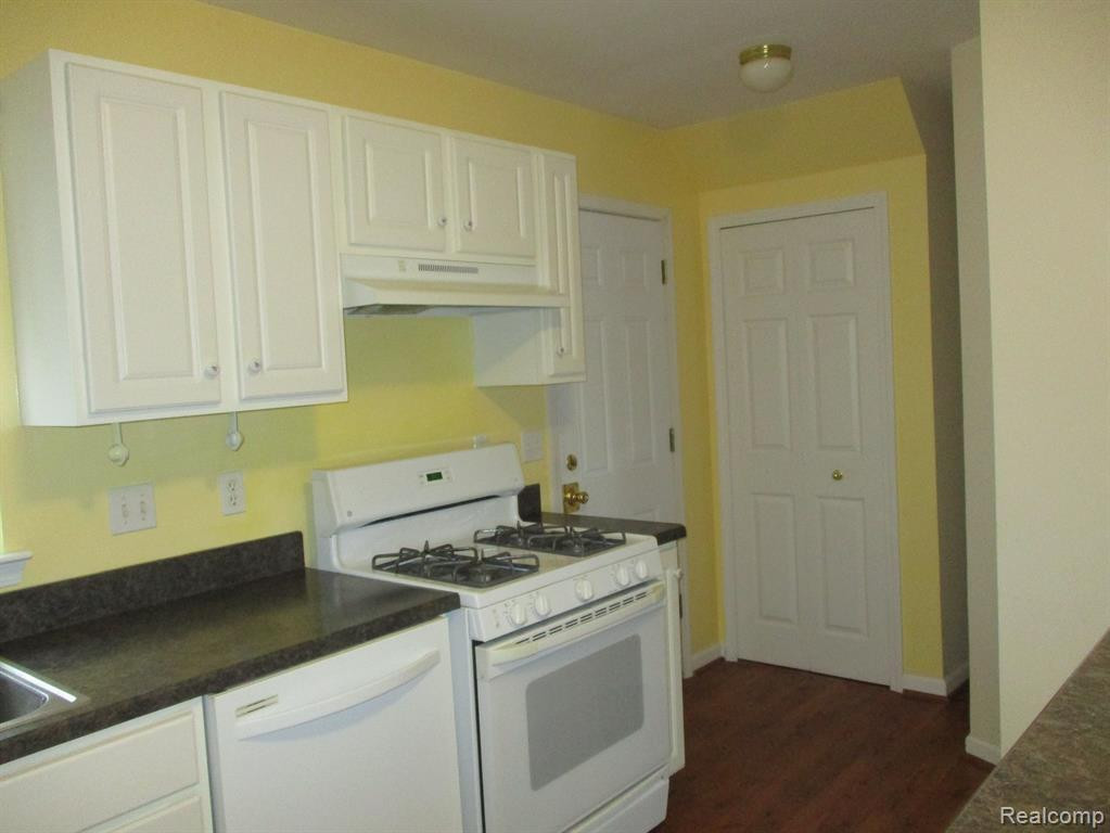 23277 REDMAN, Trenton, MI 48183 — Photo 7