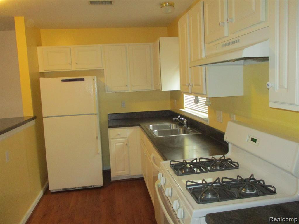 23277 REDMAN, Trenton, MI 48183 — Photo 8