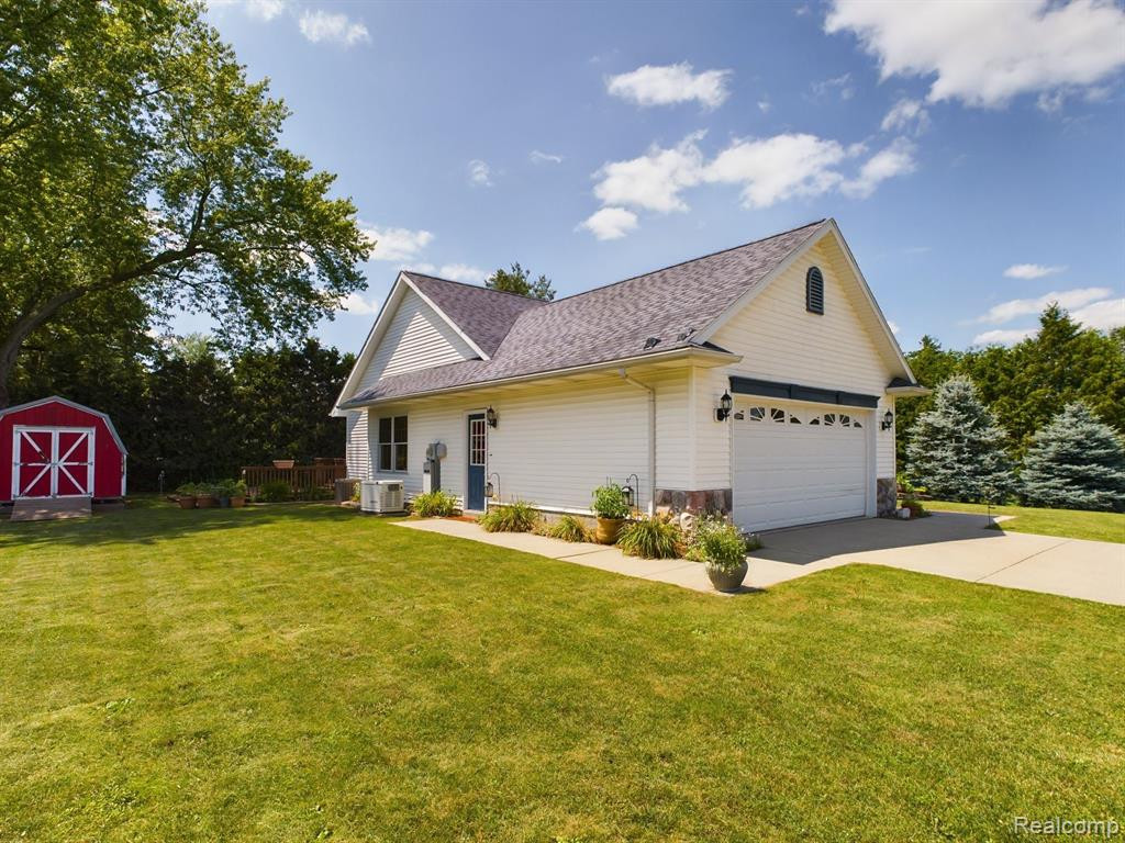 5724 Clark Street, Peck, MI 48466 — Photo 4