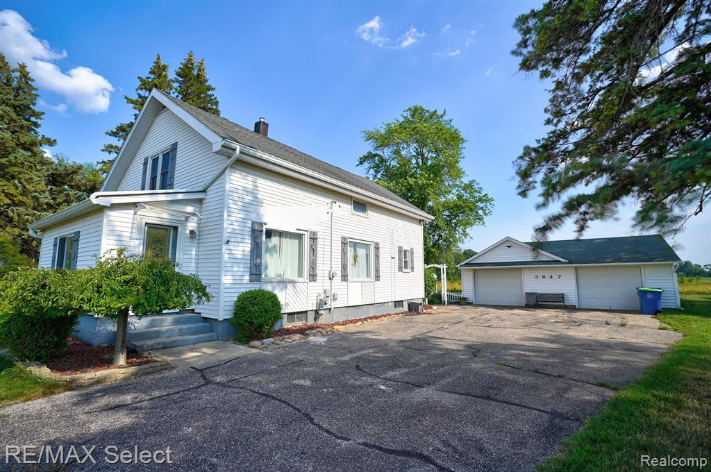 3847 PEET Road, New Lothrop, MI 48460 — Photo 6