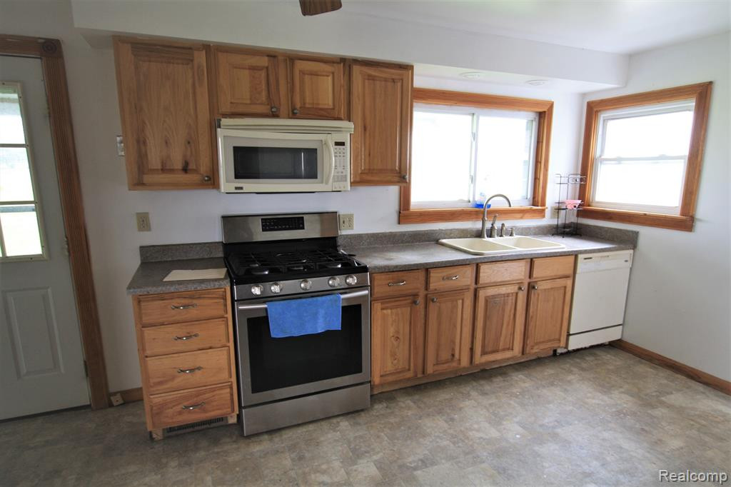 7115 FERGUS Road, St. Charles, MI 48655 — Photo 8