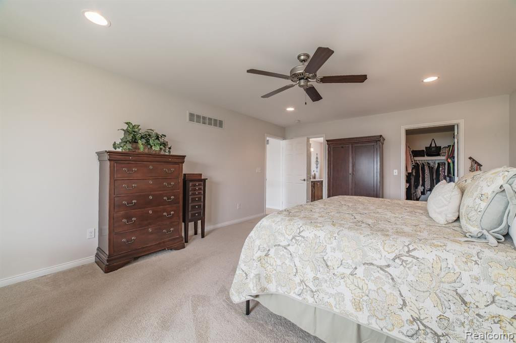 651 BAY POINTE Drive, Oxford, MI 48371 — Photo 24