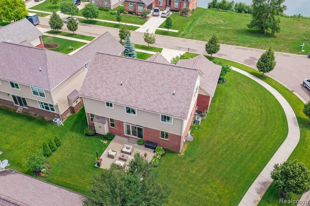 651 BAY POINTE Drive, Oxford, MI 48371 — Photo 36