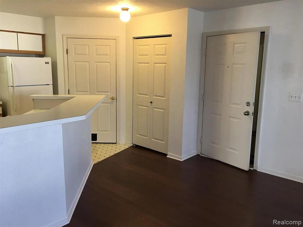 1353 MILLBROOK Trail, Ann Arbor, MI 48108 — Photo 8