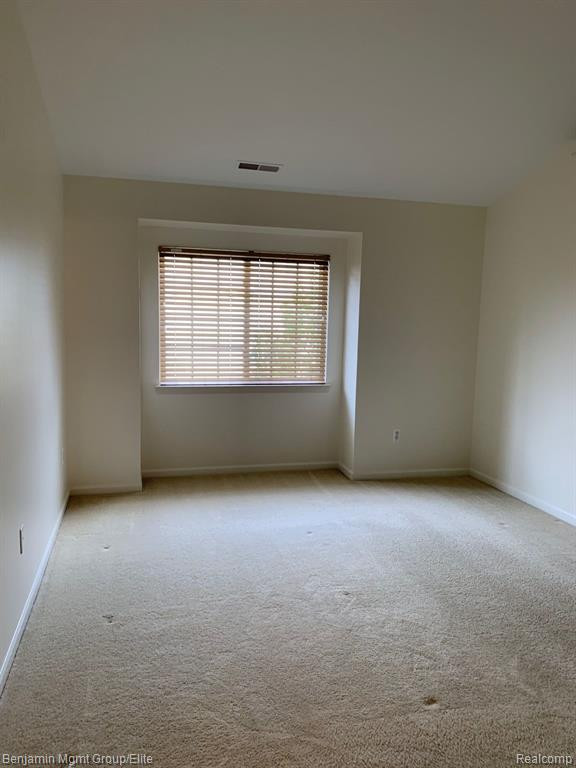 5595 TWIN OAKS Drive, Sterling Heights, MI 48314 — Photo 11