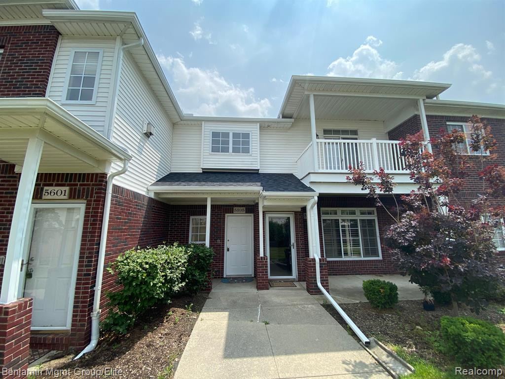 5595 TWIN OAKS Drive, Sterling Heights, MI 48314 — Photo 18