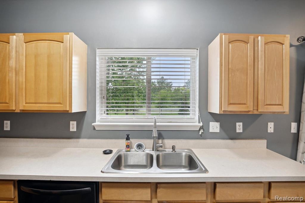 7364 HOMESTEAD Road, Ypsilanti, MI 48197 — Photo 13